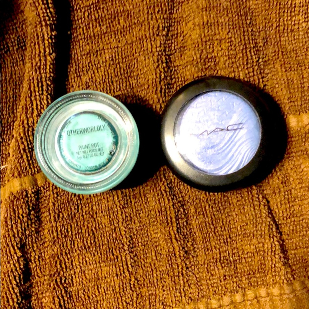 Mac paint pot and large shadow